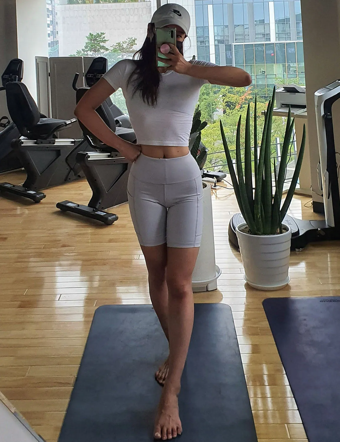 8" Side Pockets Gym Shorts lightgray ins_Gym