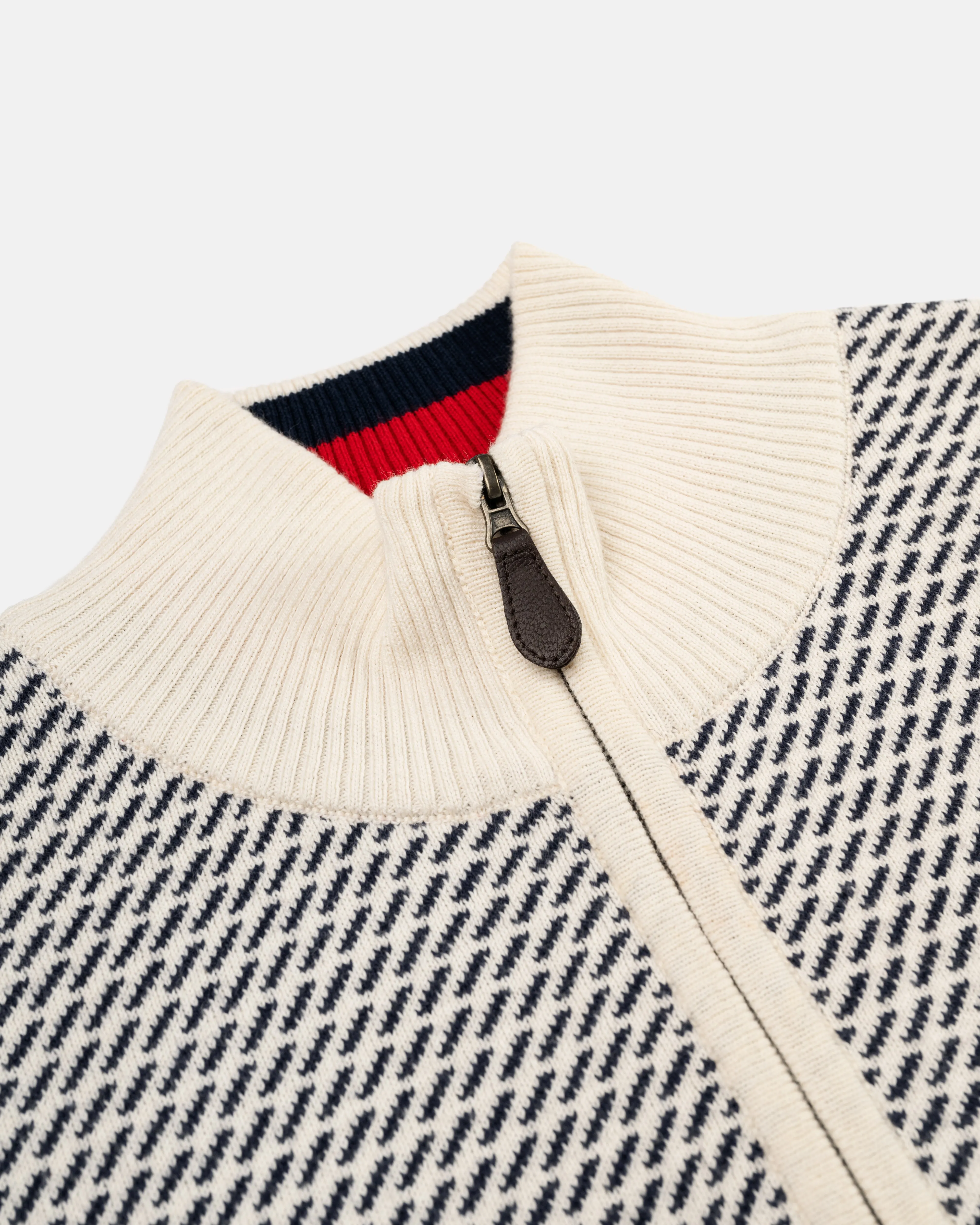 CREAM TIC PATTERN QUARTER ZIP SWEATER