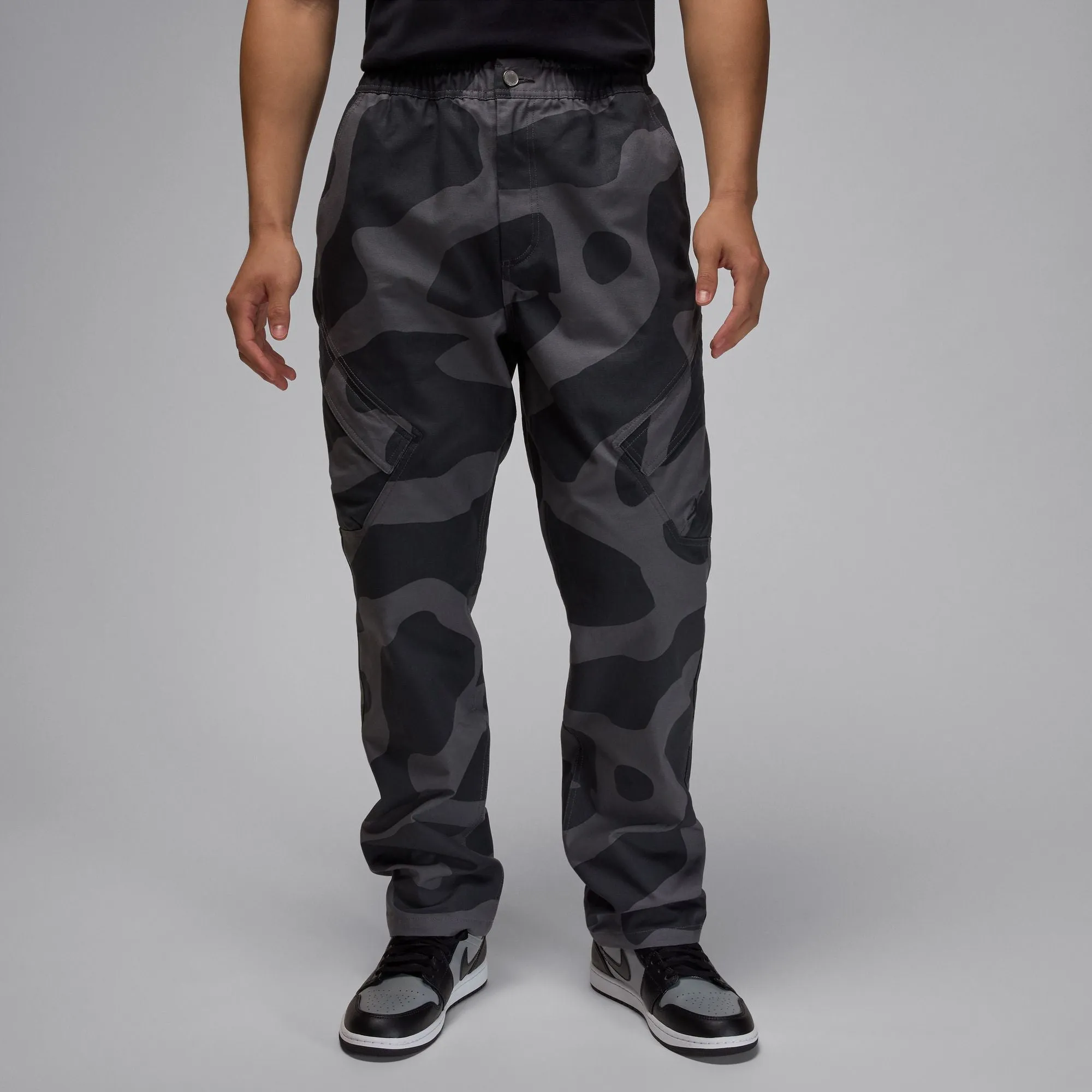 ESSENTIAL CHICAGO PANTS IRON GREY