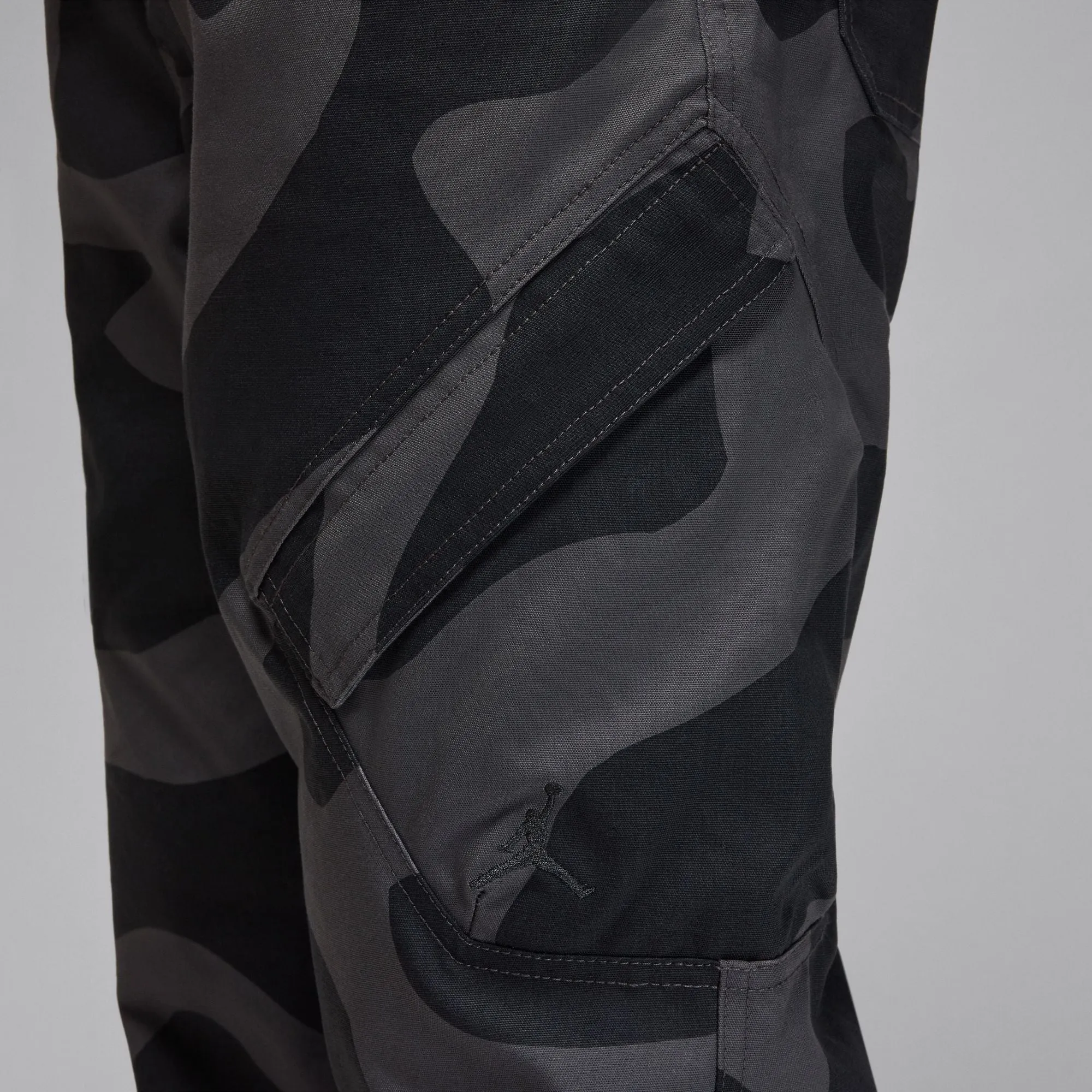 ESSENTIAL CHICAGO PANTS IRON GREY