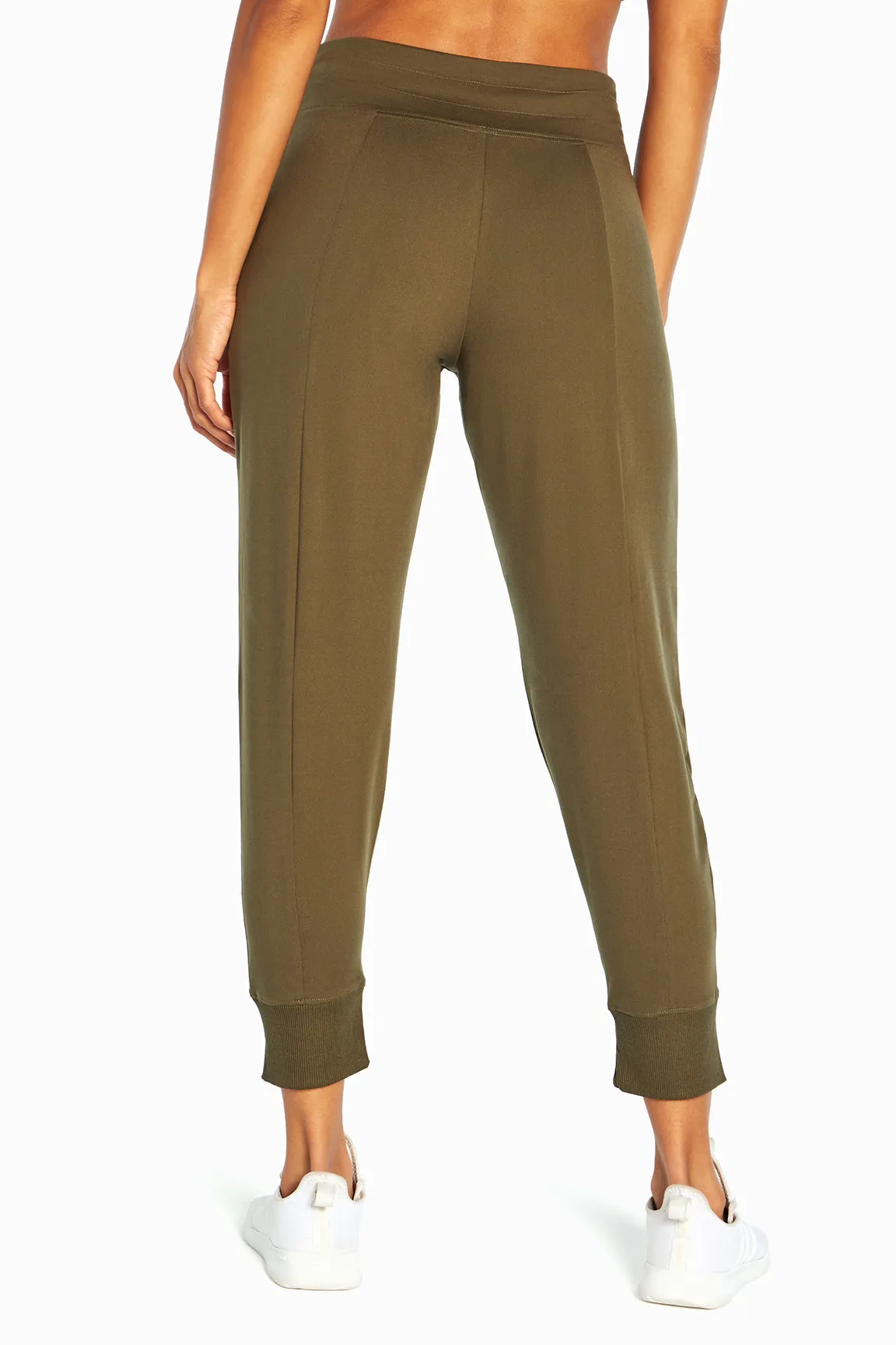 Mona Jogger