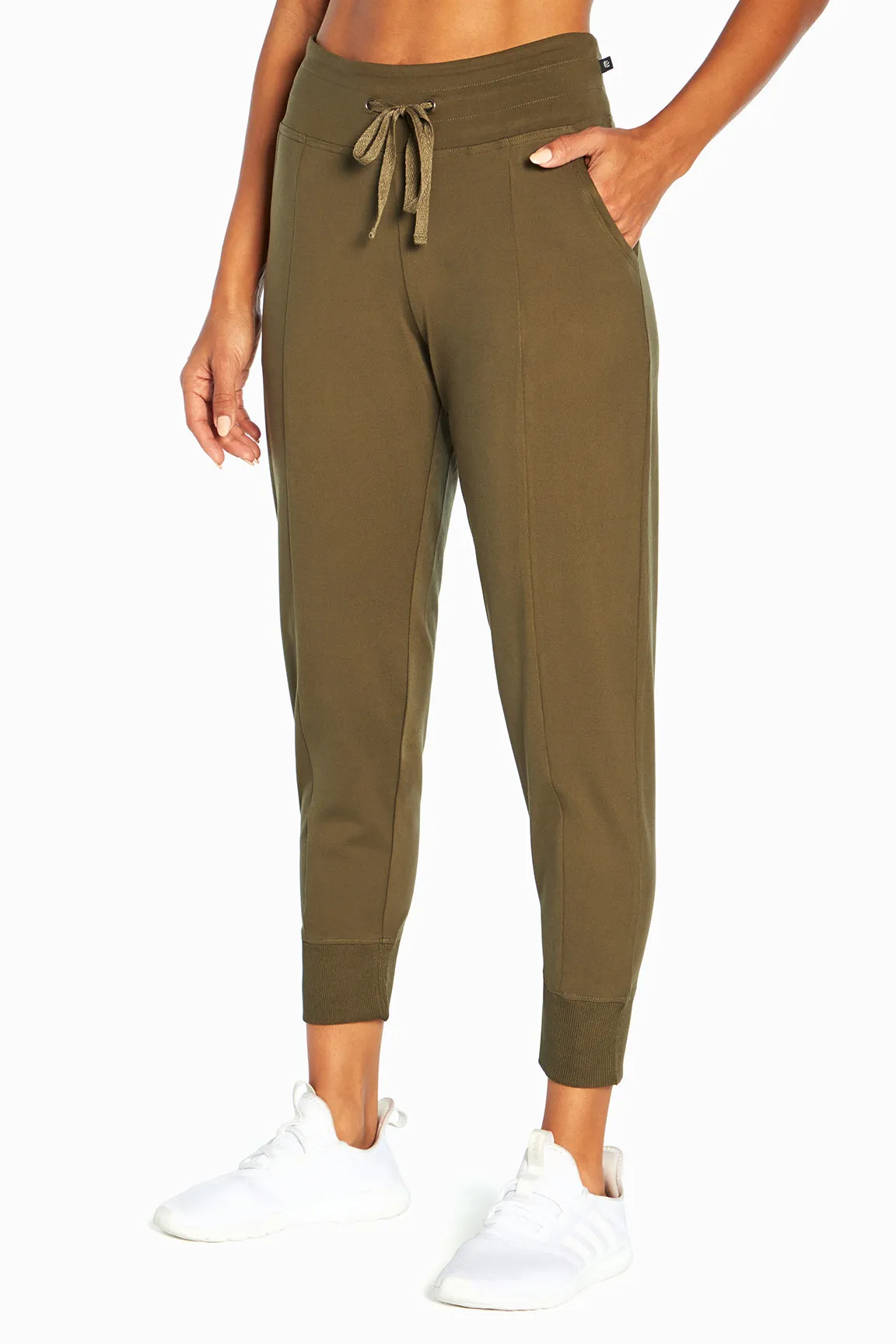 Mona Jogger