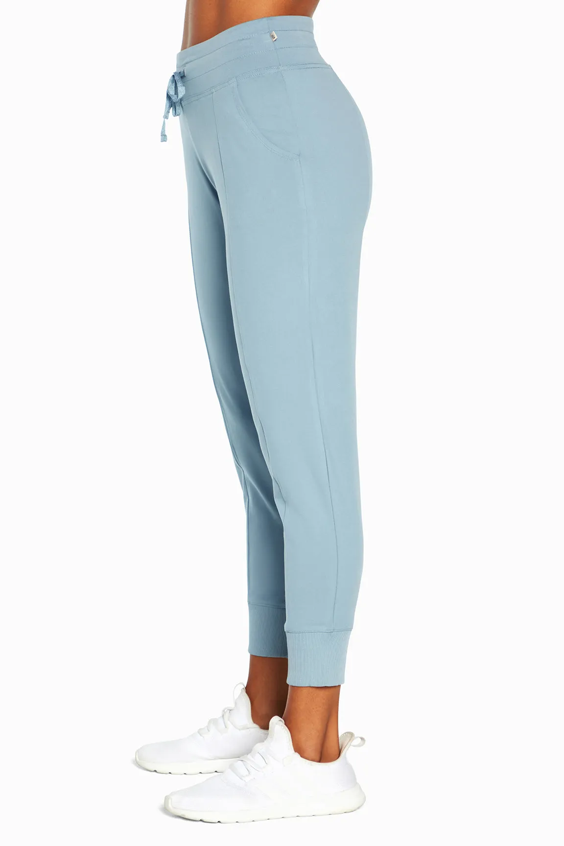 Mona Jogger