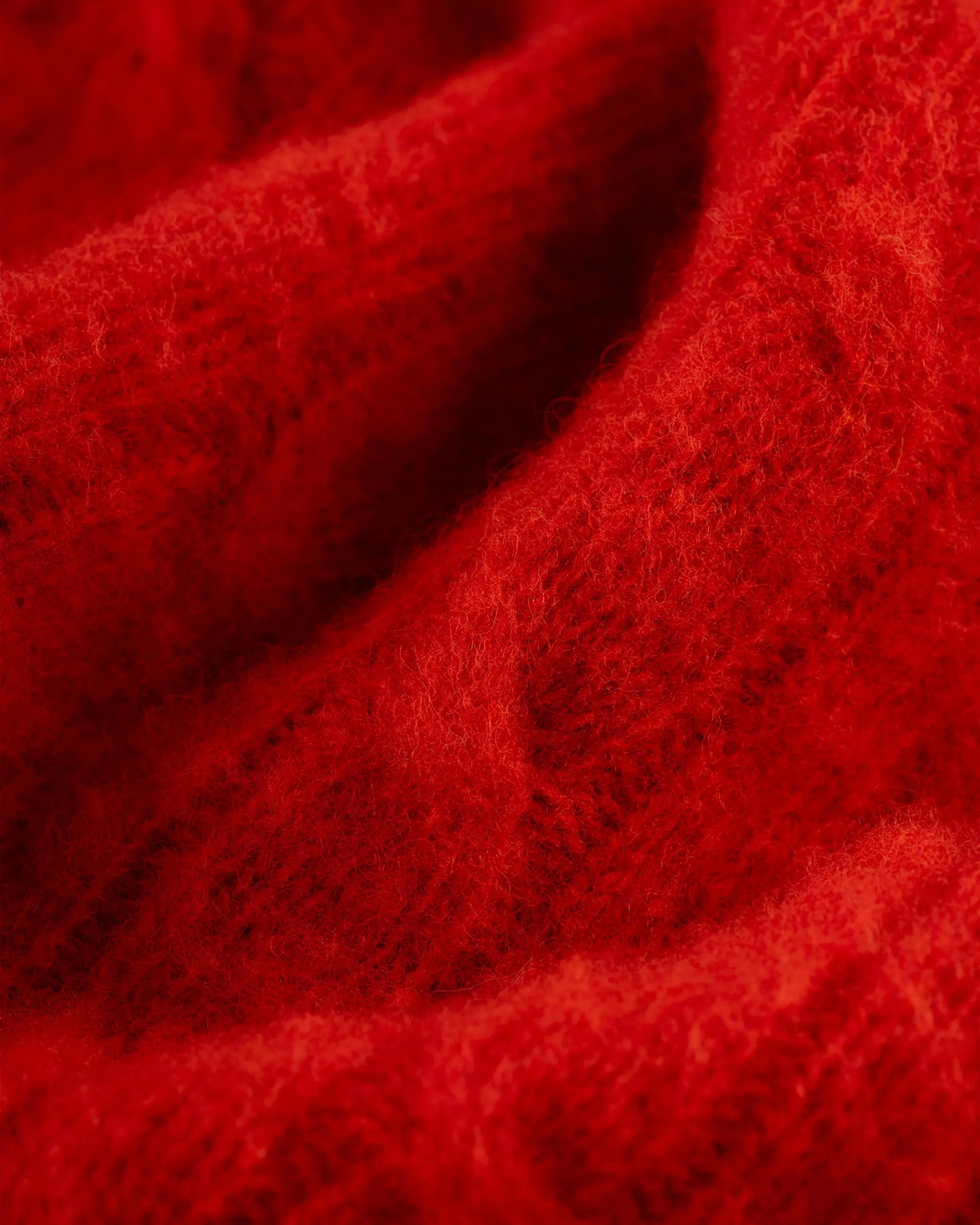 RED SHAGGY DOG CABLE CREWNECK SWEATER
