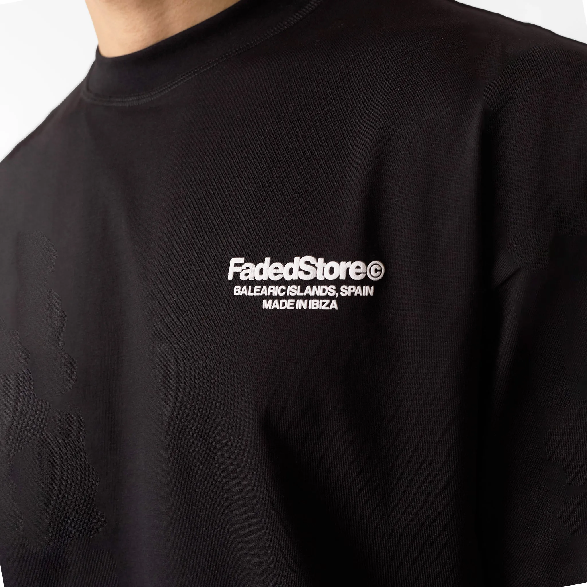 Resort View T-Shirt | Black