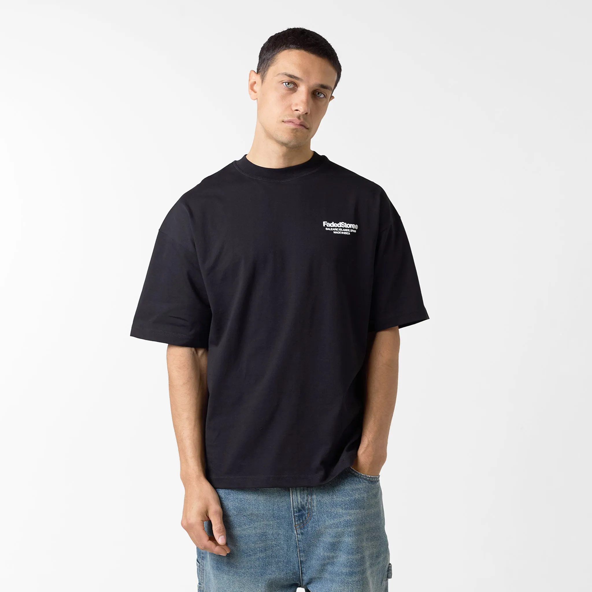 Resort View T-Shirt | Black