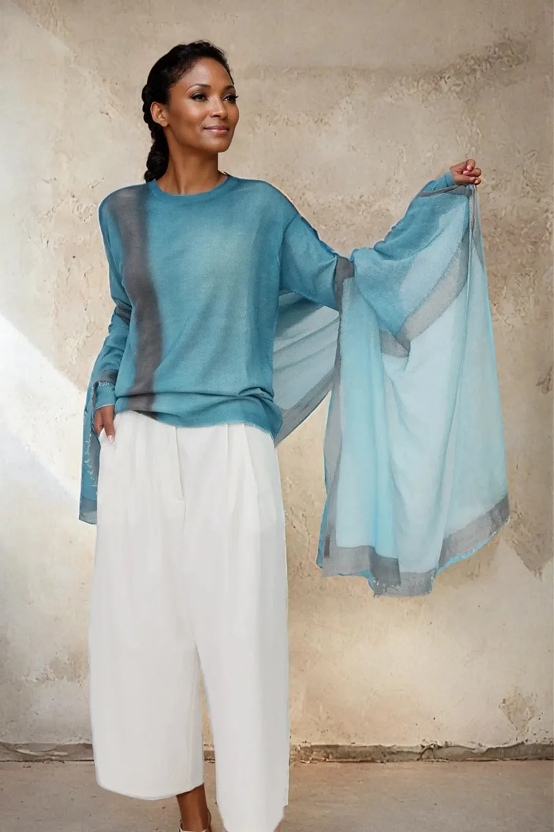 SHILOH CREW IN HAND-DYED CASHMERE TURQUOISE SQUARES