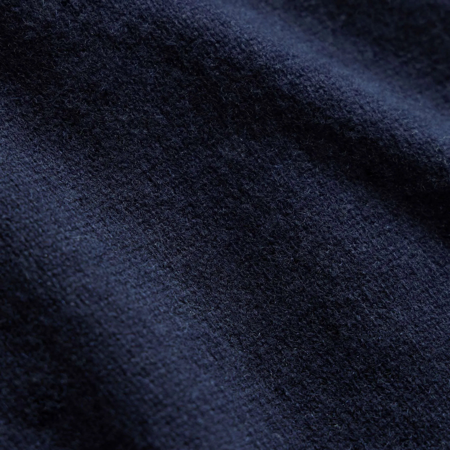 Soft Featherweight Cashmere Crew - Navy