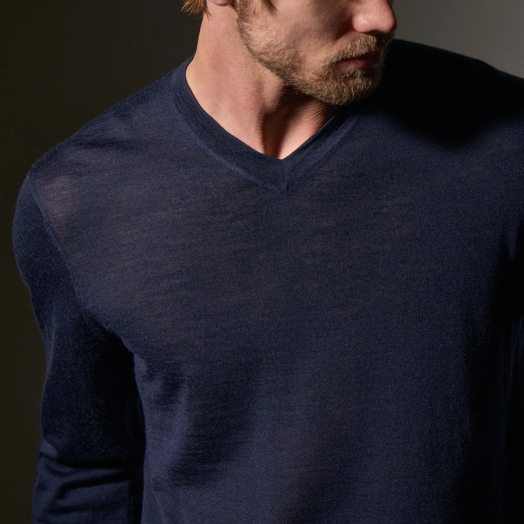 Ultrafine Cashmere V Neck Sweater - Dark Navy
